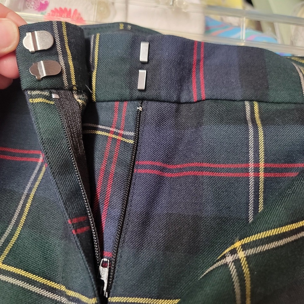 Talbots Hampshire Ankle Pants 8P Womens Wool Blend Plaid Tartan Green Navy Prep